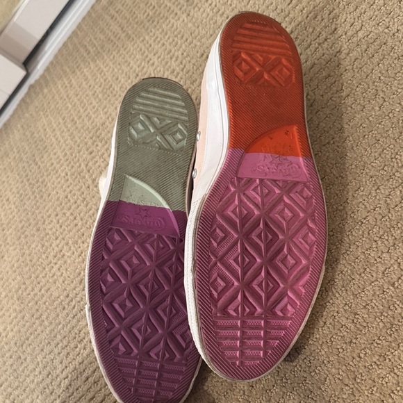 Converse High-Tops in Light Pink and Cream - Picture 5 of 6